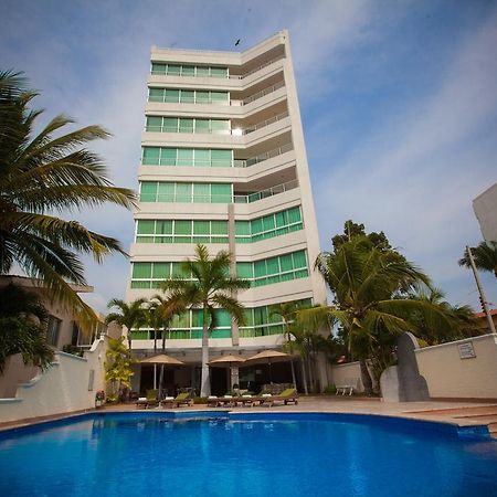 Banderas Suites Bucerías エクステリア 写真